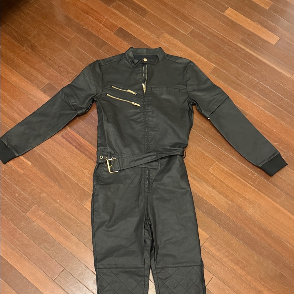 Men’s Black Quilted Knee Jumpsuit with Belt - Picture 8 of 16